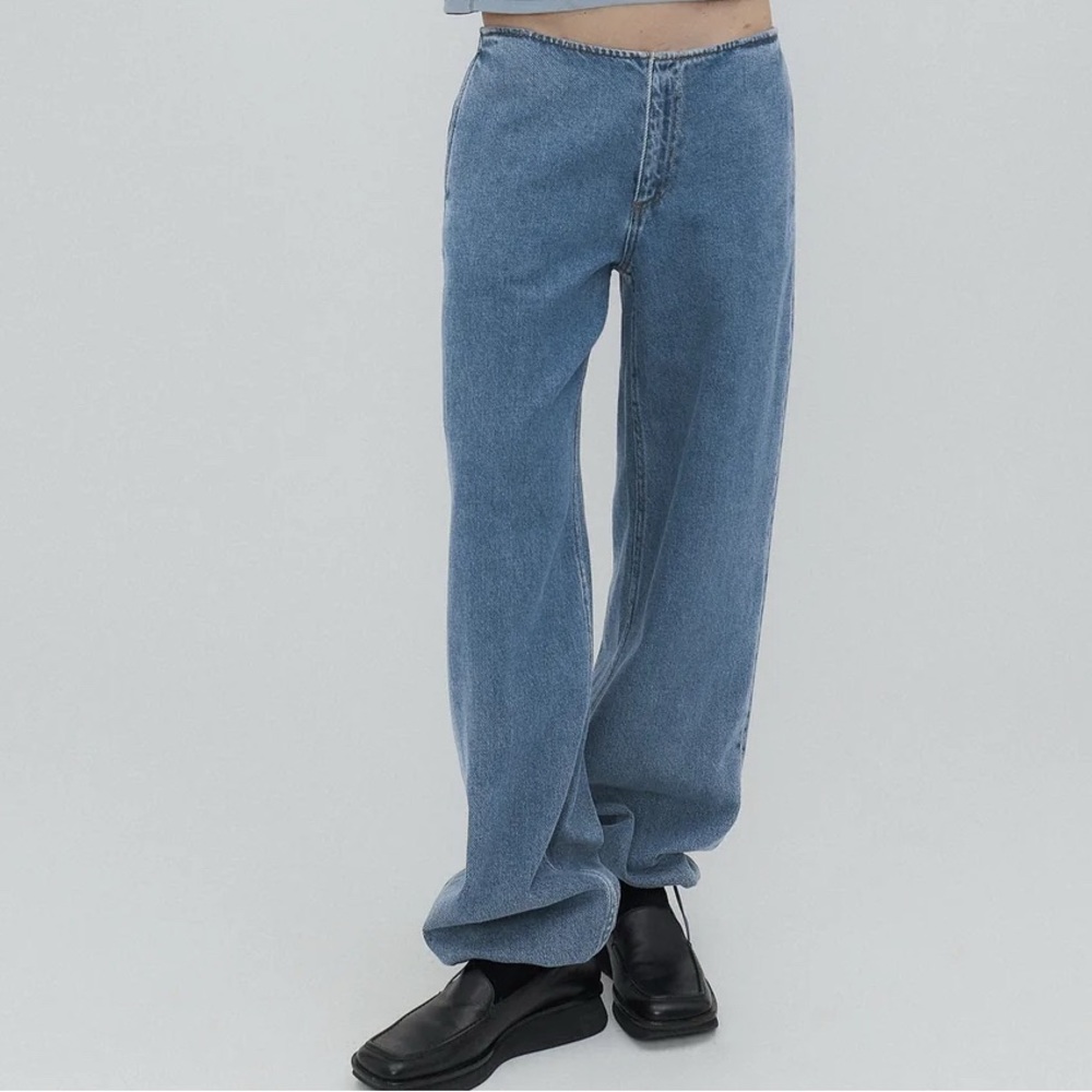 ISO still here sport Jean in size 23